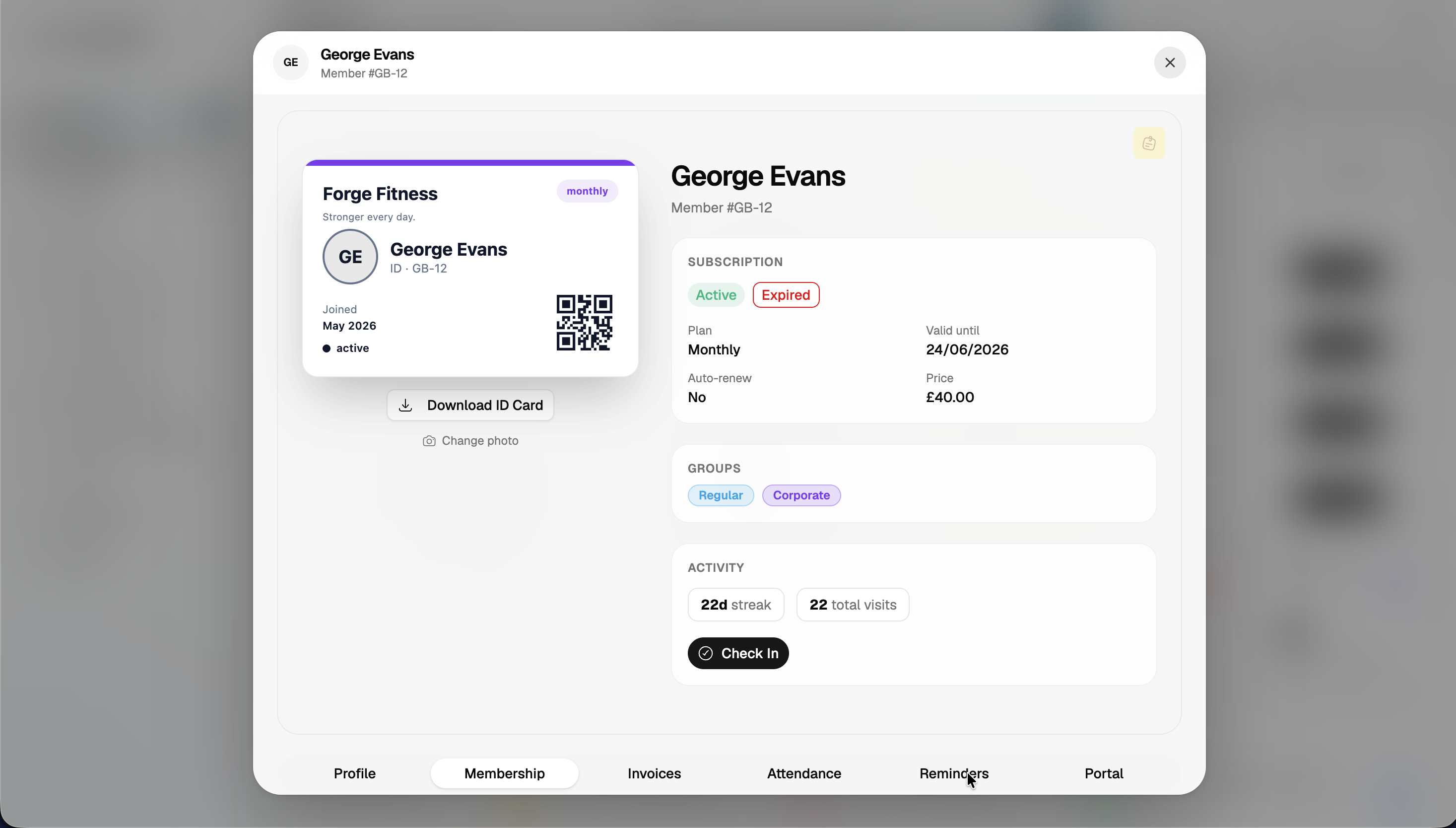 Mitgliederakte mit digitalem Ausweis, Vertrag, Gruppen und Check-in
